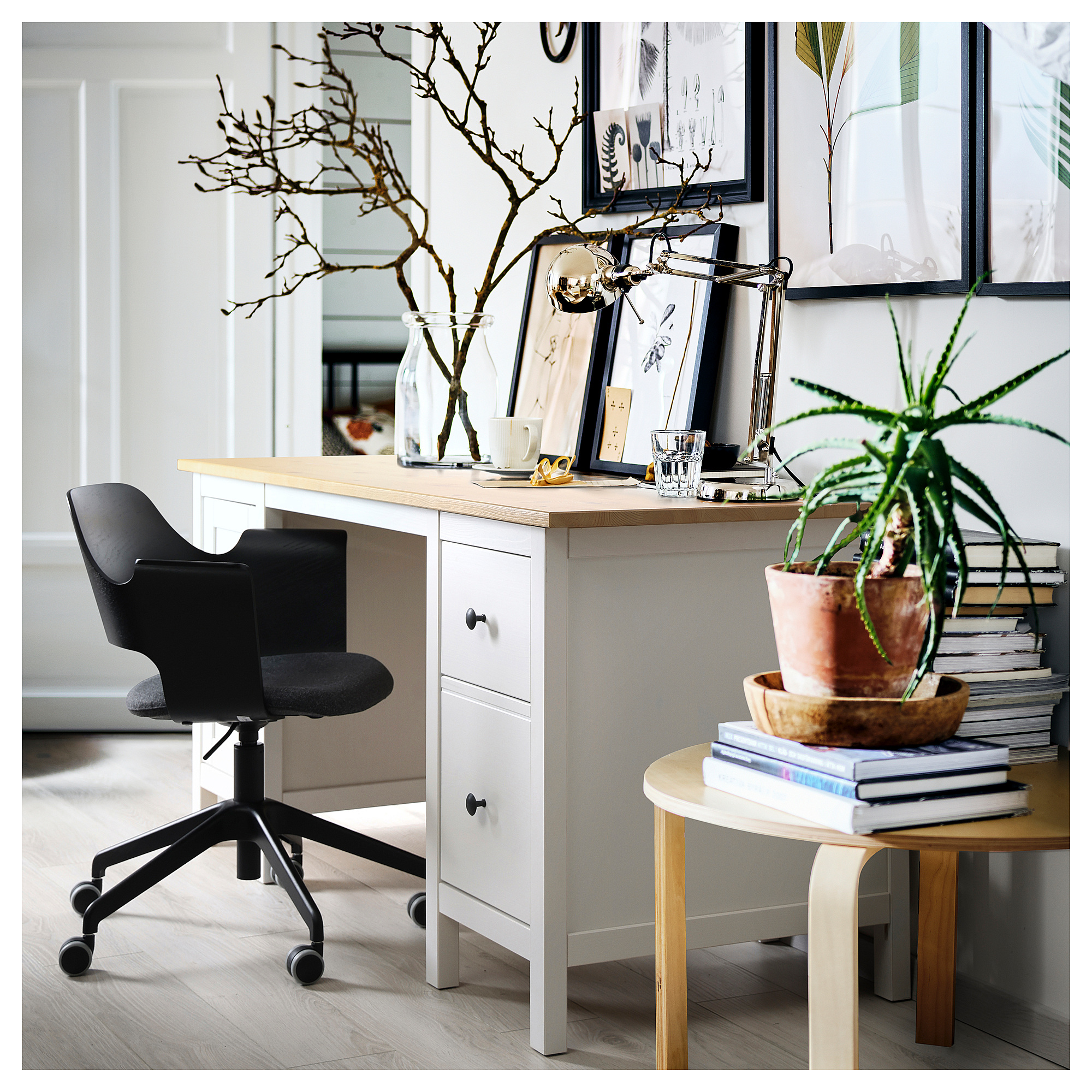 HEMNES 書檯