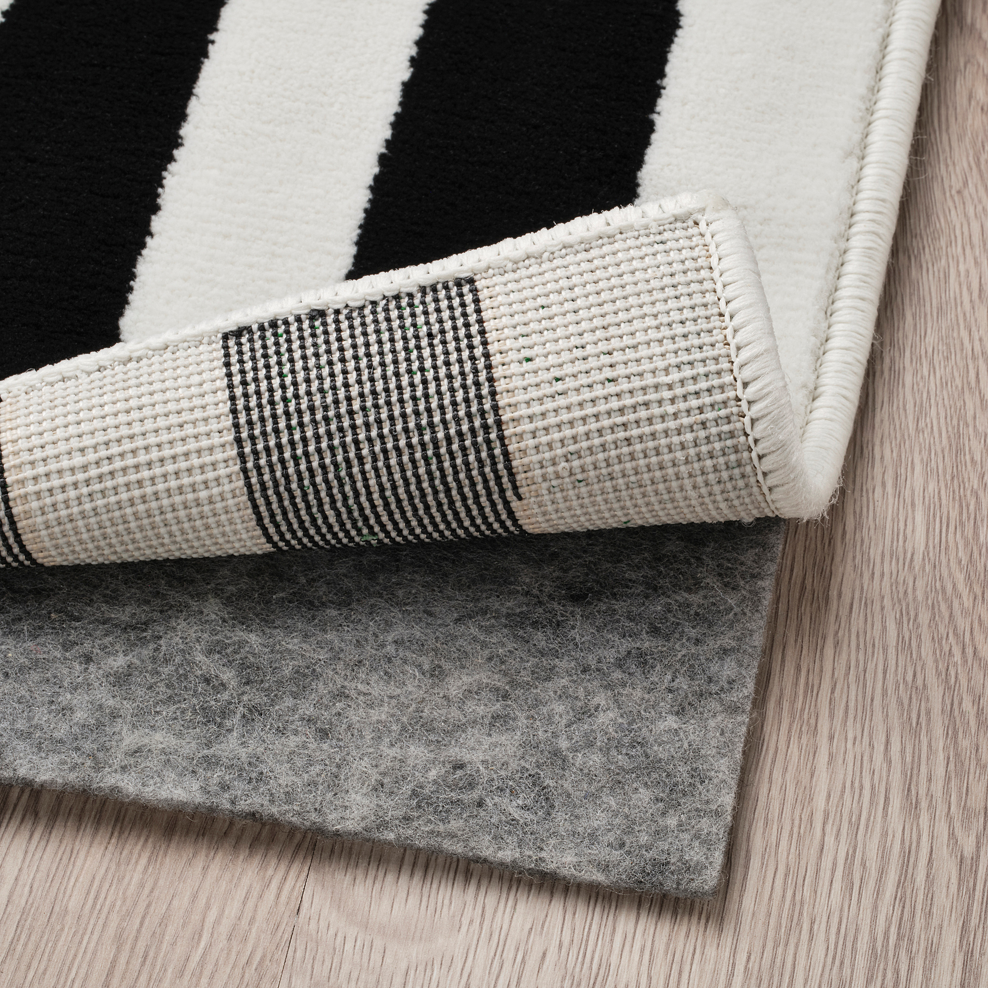 VÄNDPLATS rug, low pile