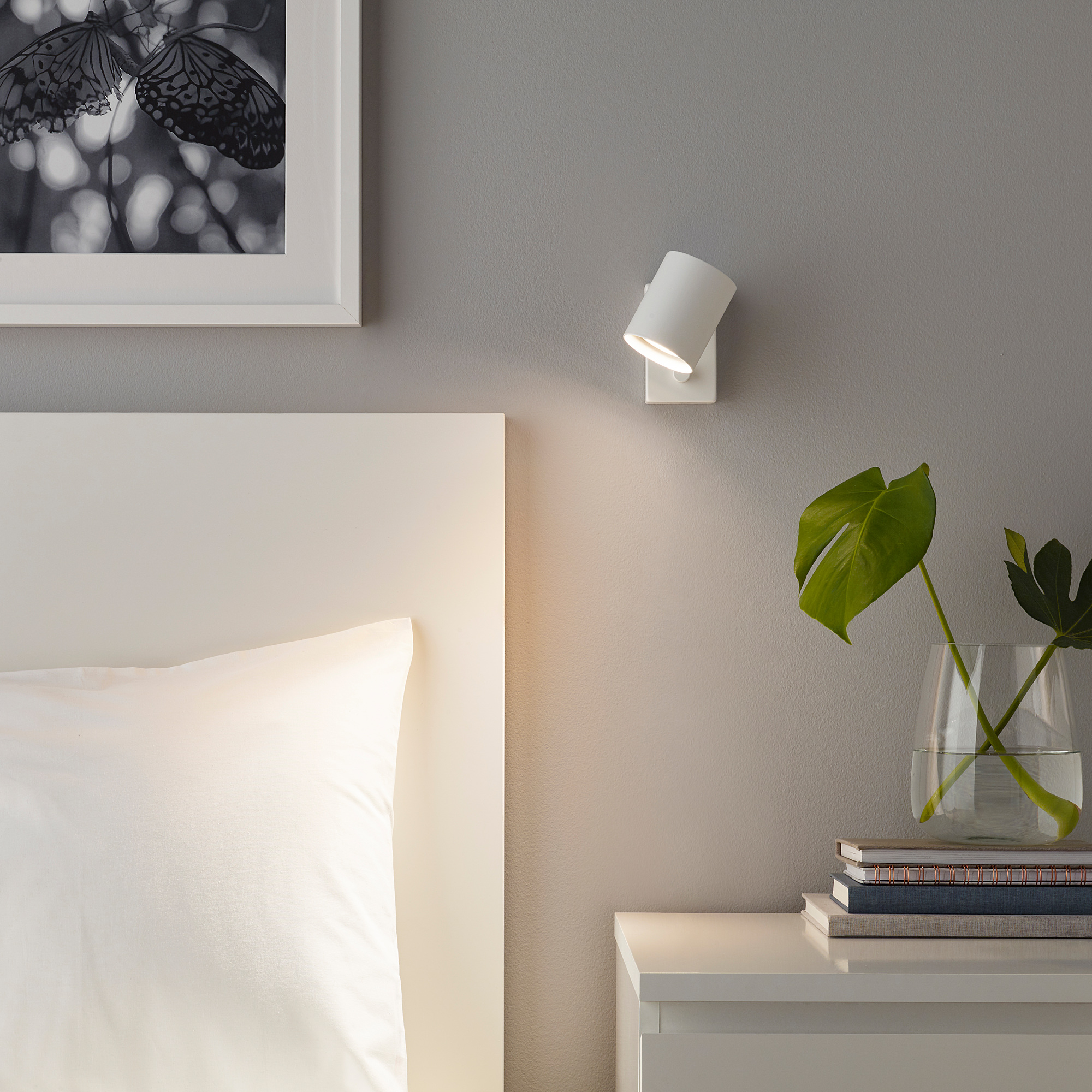 Wall reading light for bed Clearance