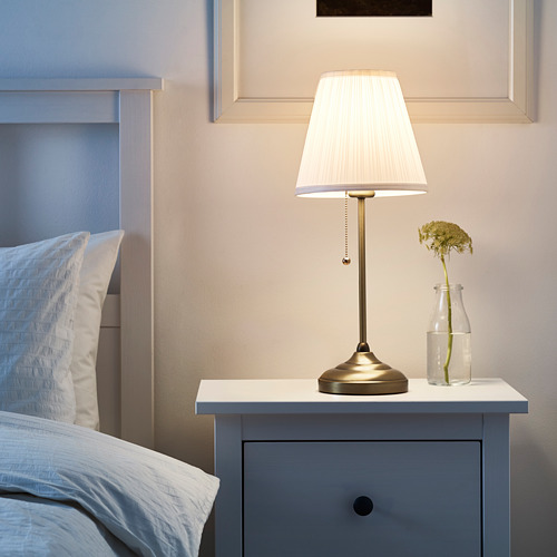 ÅRSTID table lamp