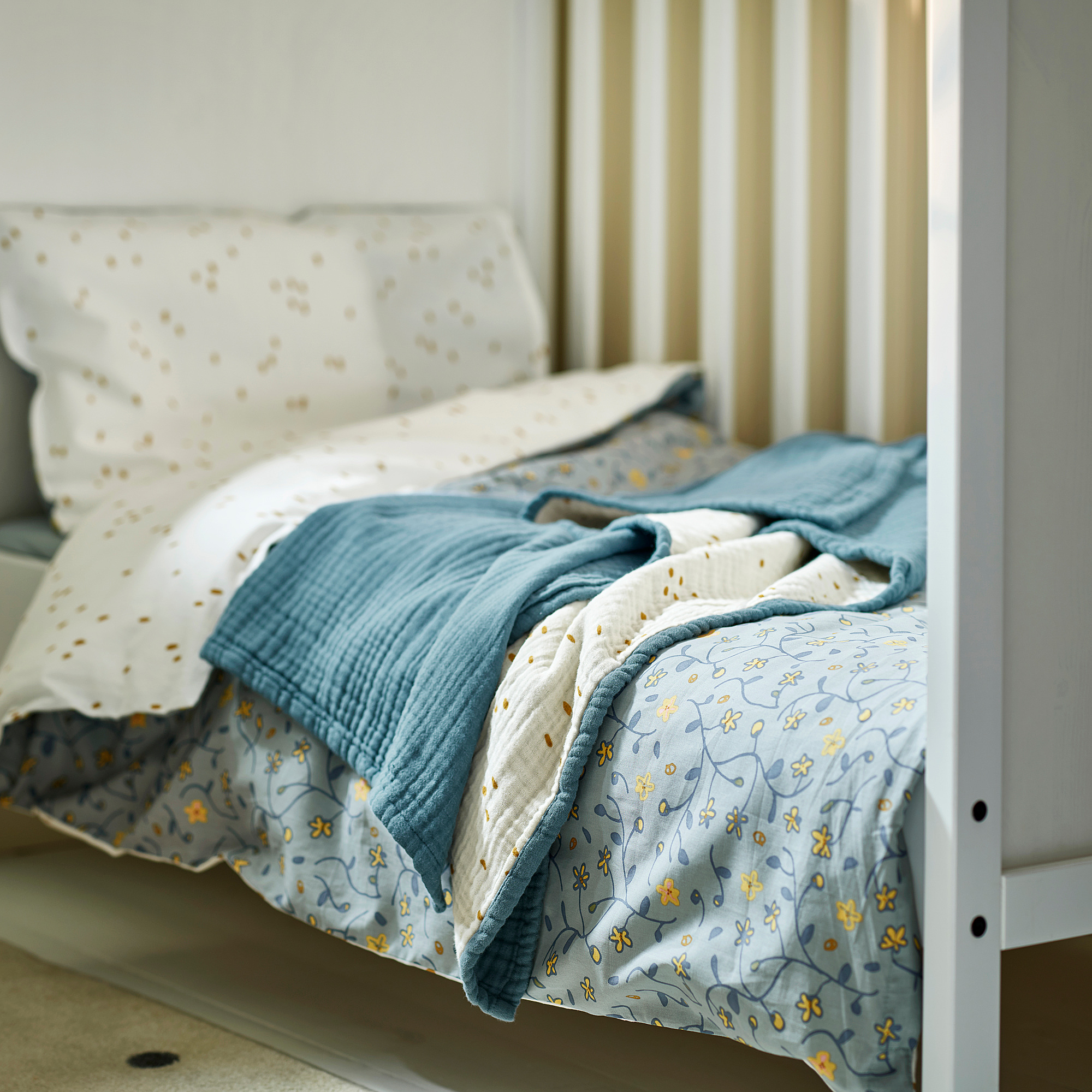GULDVÄVARE blanket