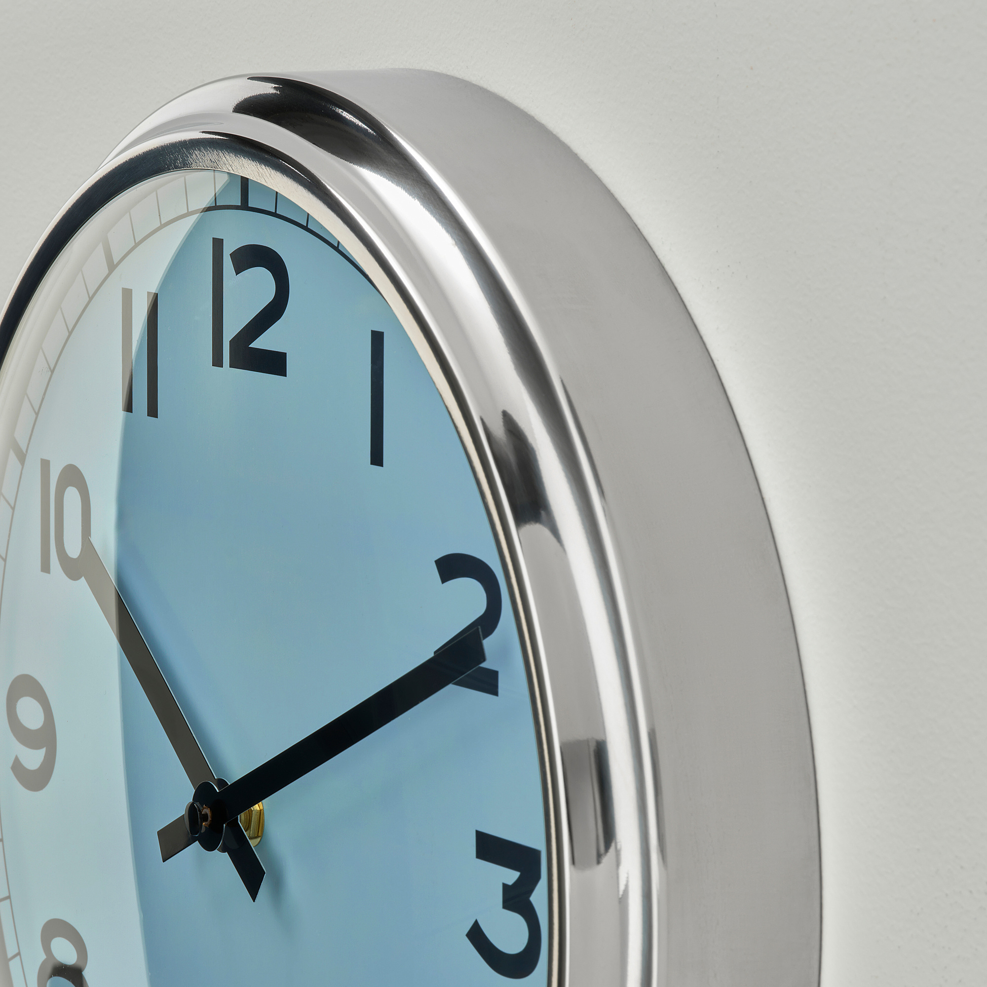 PUGG wall clock