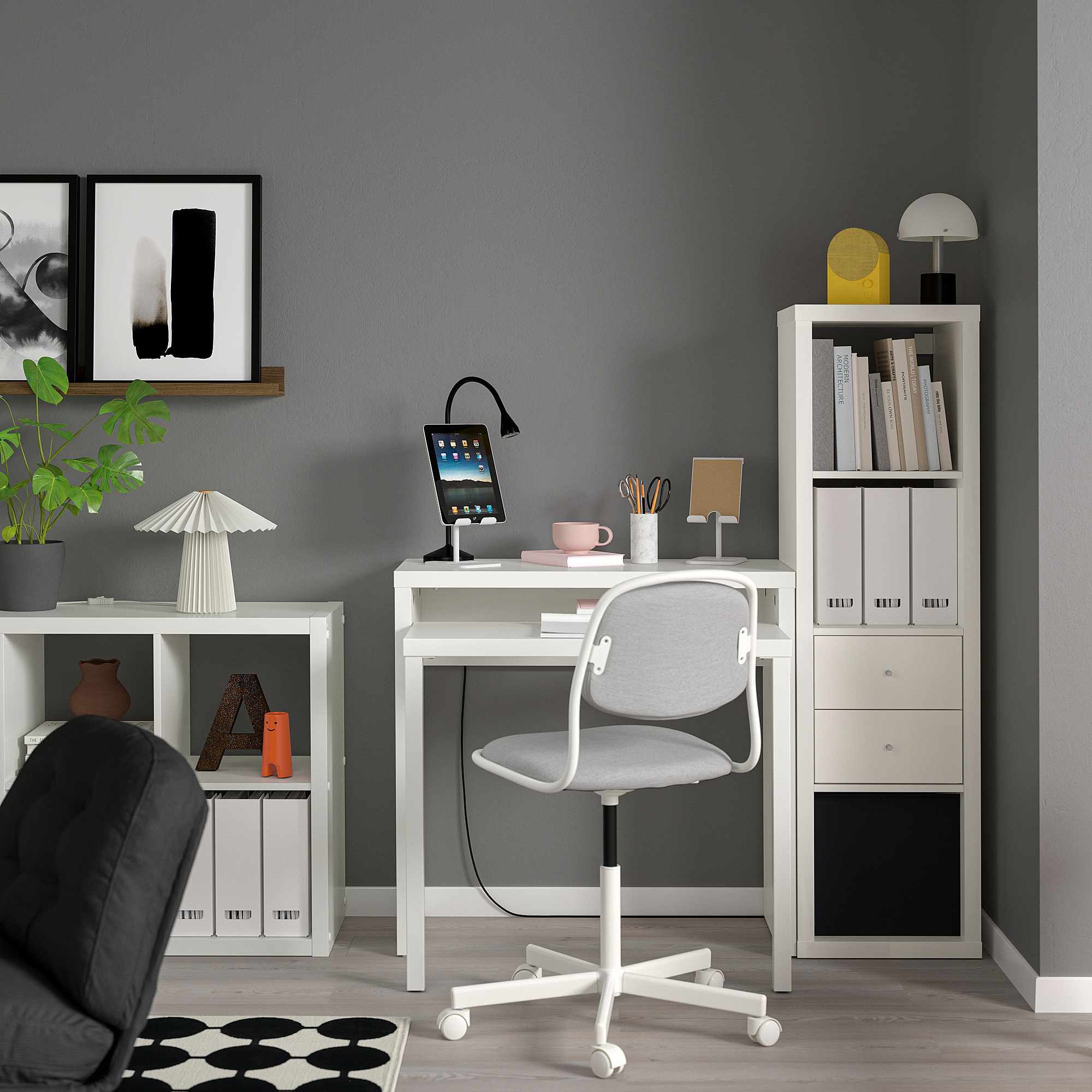 LÄNGDHOPP/ÖRFJÄLL desk and chair