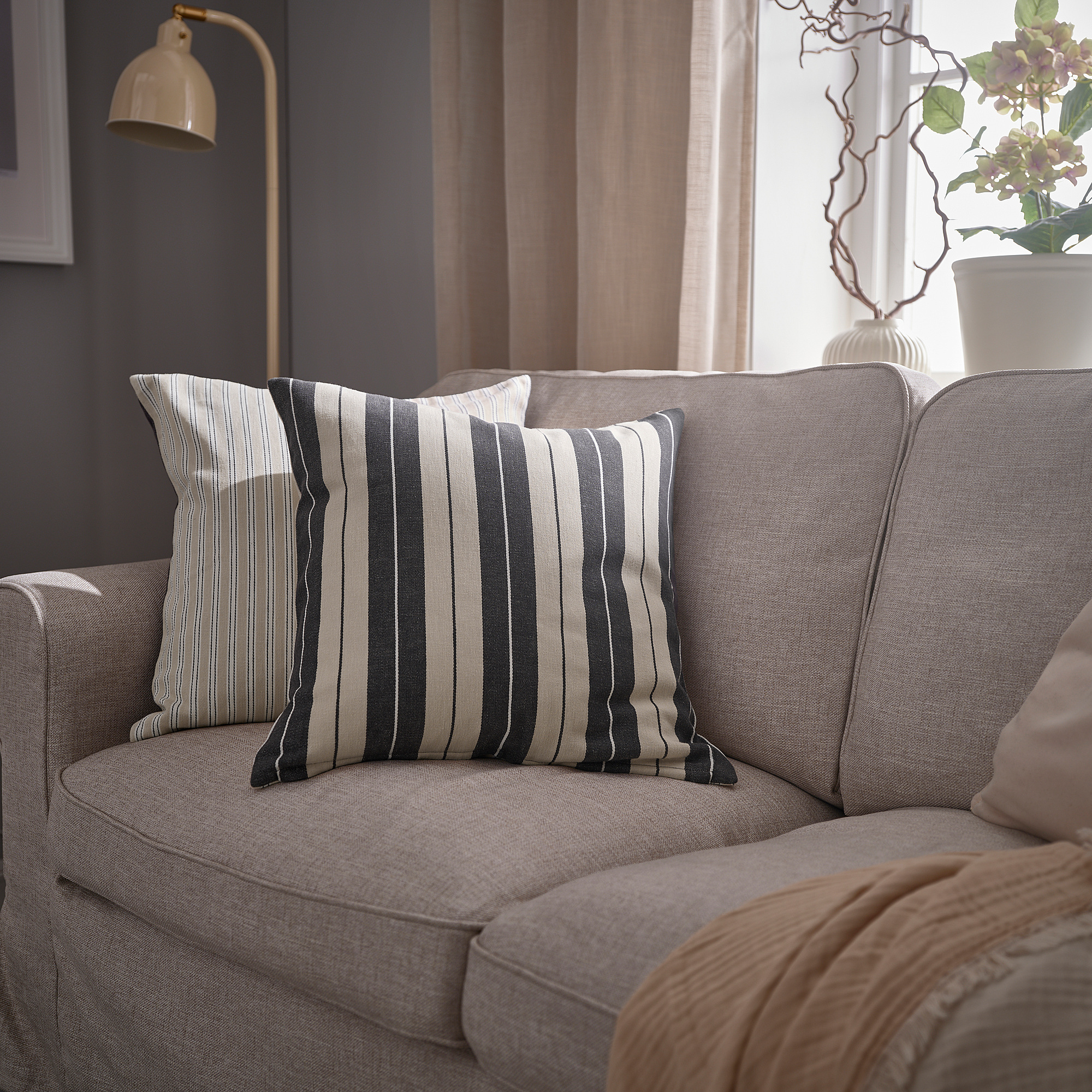 KORALLBUSKE cushion cover