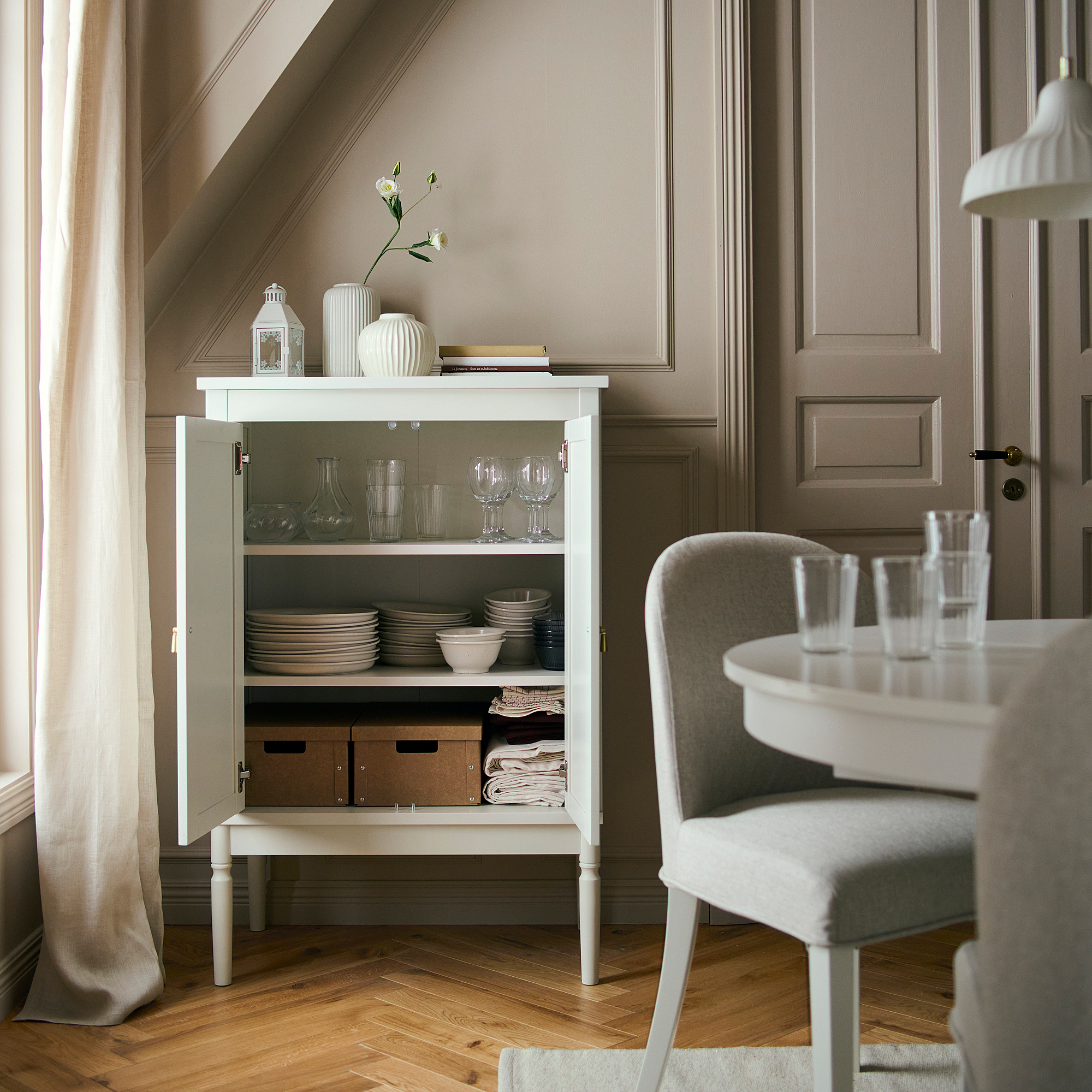FÄRJKARL 貯物櫃