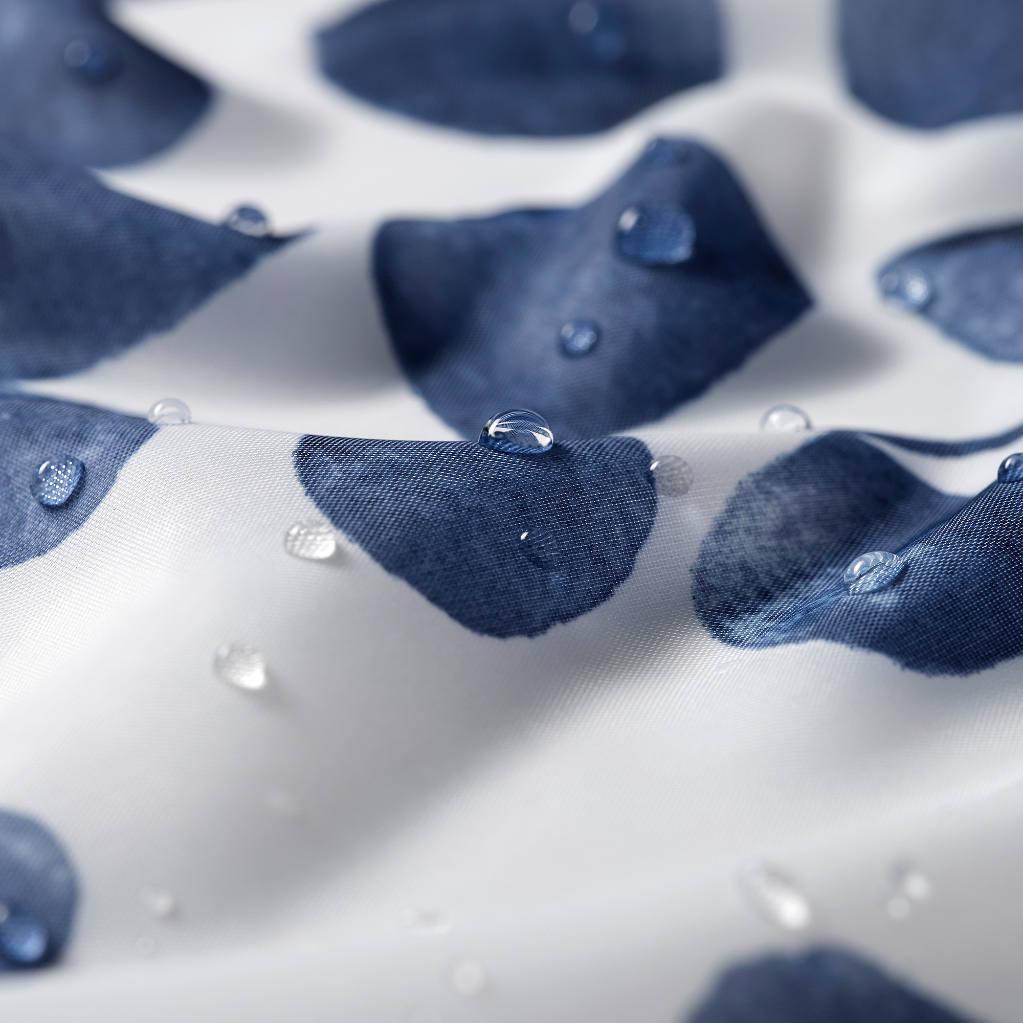 LÖJTNANT shower curtain