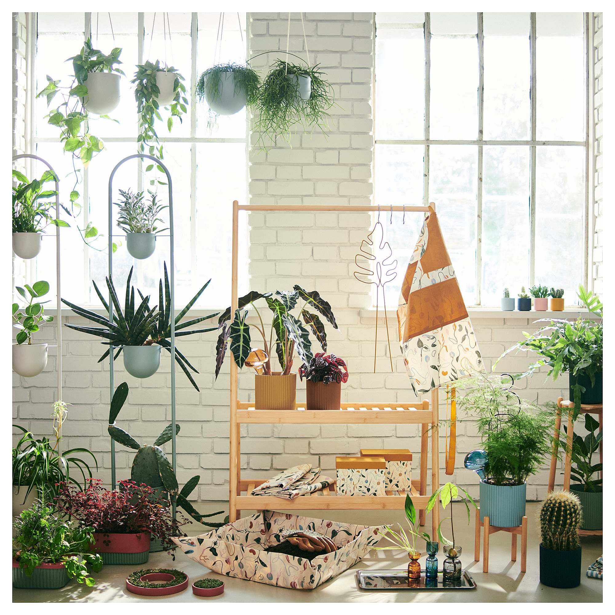 DAKSJUS 花盆架