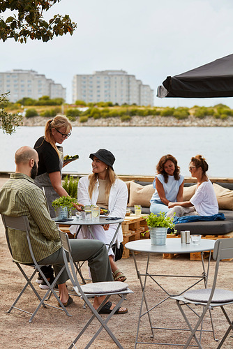 SUNDSÖ 戶外餐檯椅組合