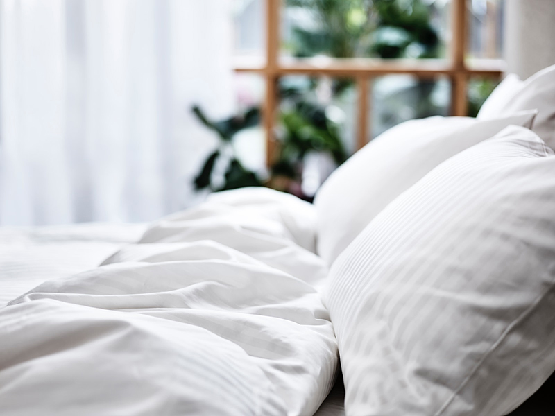 IKEA ボックスシーツ、 NATTJASMIN & JÄTTELILJA nattjasmin-fitted-sheet-light-