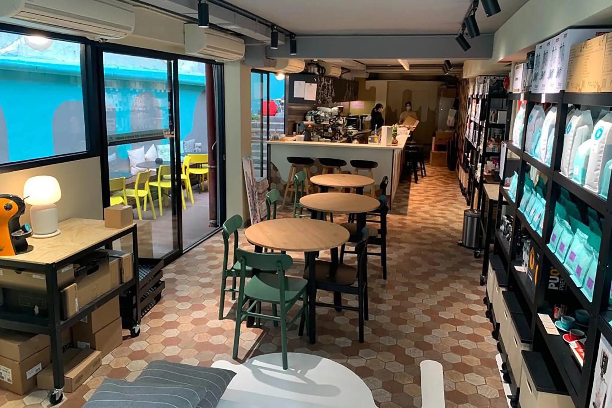 商業區的咖啡店