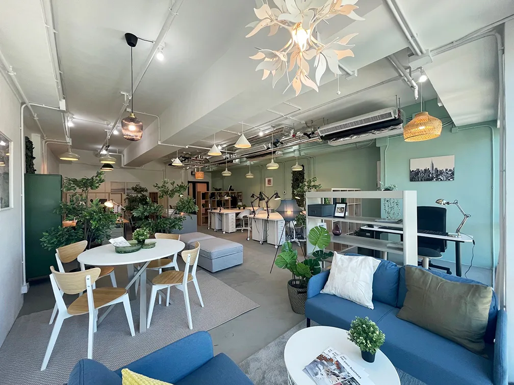 引入綠色植物的自然辦公空間