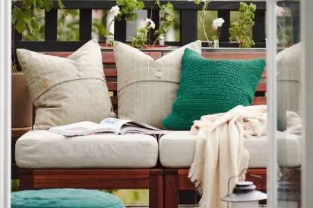 How to furnish a smaller outdoor space