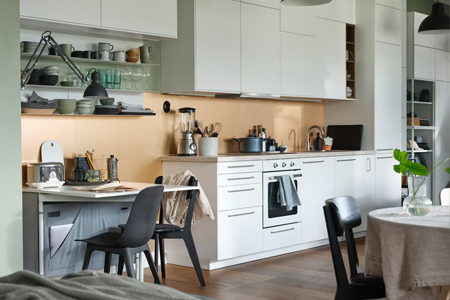 Home 9 | One wall to store it all: storage in an open plan kitchen