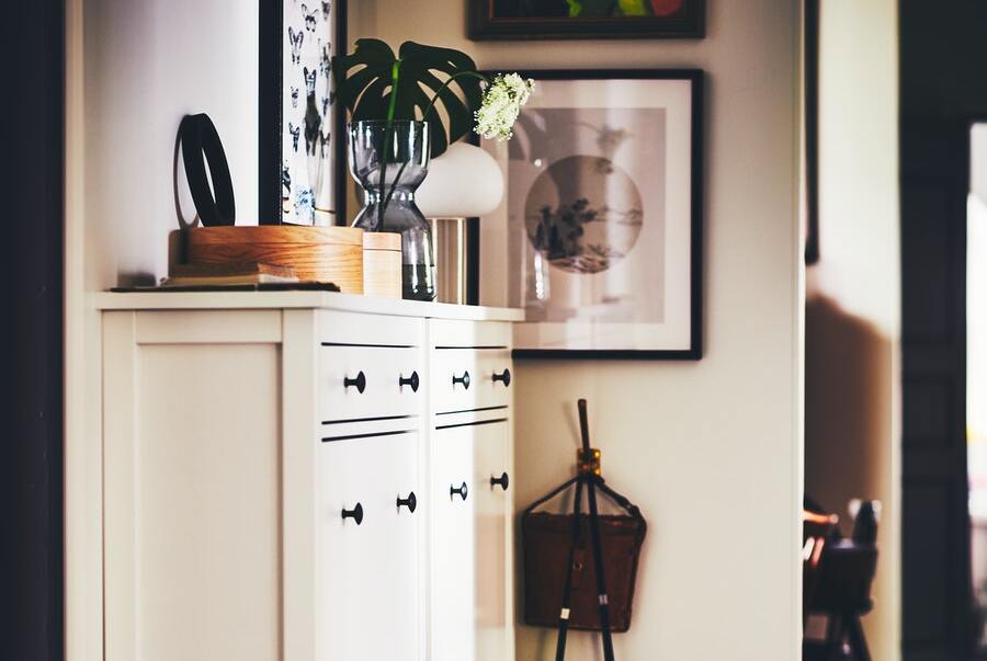 Home 3 | Creating calm and order in a family home