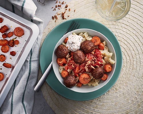 植物素肉丸配意粉伴番茄醬