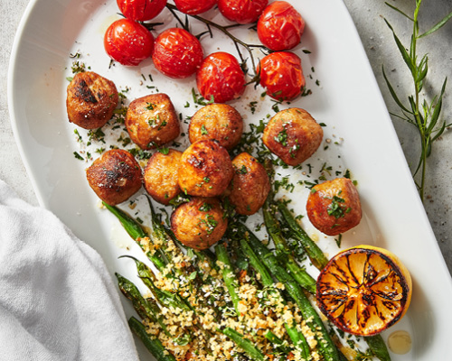 雞肉丸配烤蔬菜