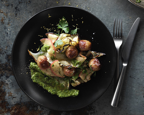 雞肉丸配椰菜及蘋果