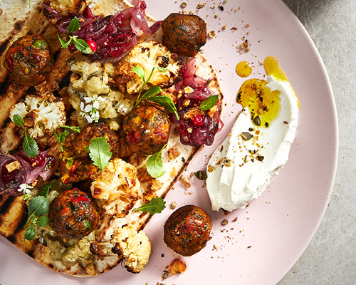 素菜丸配烤椰菜花配麥包