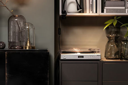 Home 7 | Work, play, repeat: a little living room with endless possibilities