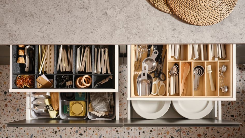How to organise kitchen cabinets and drawers