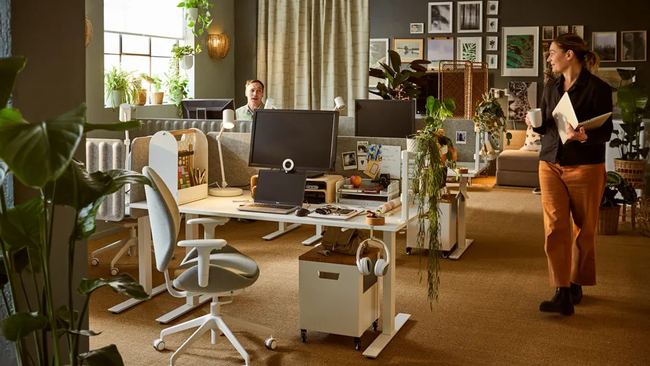 A modern oasis that’s also a business office