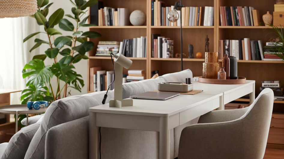 An earthy living space that unites productivity and relaxation