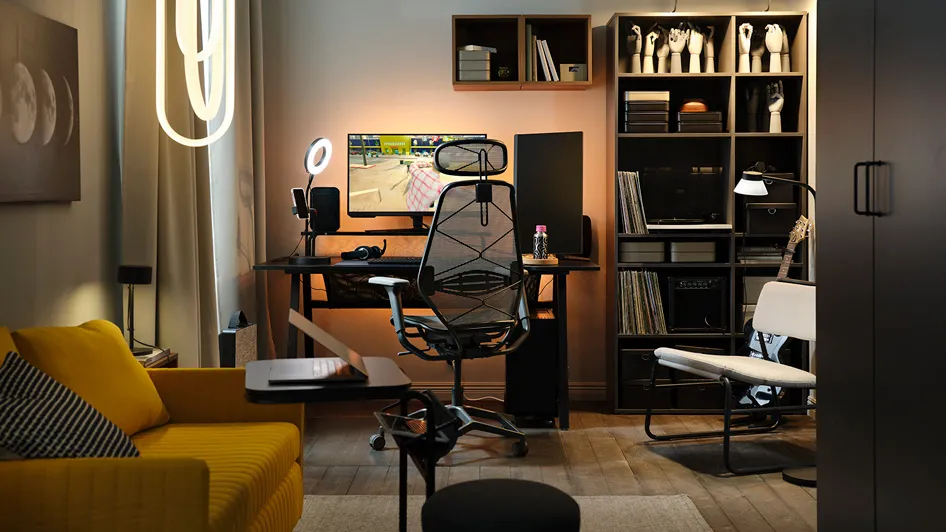 A high-performance, low-stress modern PC gaming room