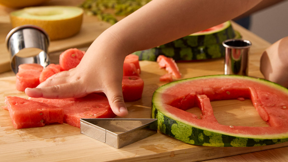 親子同廚妙趣多，一起下廚的時光既安全又美好！