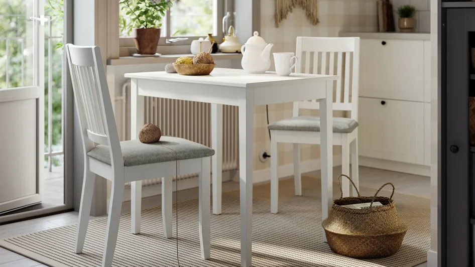 NÄSINGE 餐枱及餐椅系列