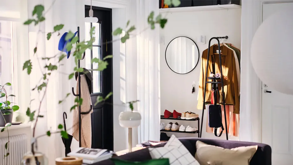 No hallway? No problem. Make an entrance in relaxed style