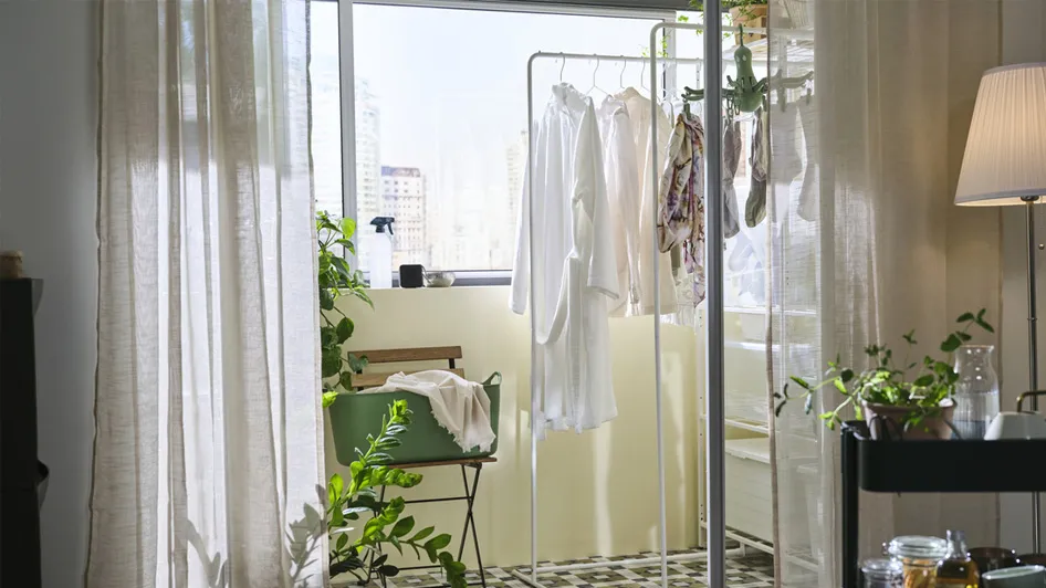 A small, relaxing balcony design that can be a clothes drying wonderland